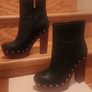 NIB BCBG "Renegade" Black Brahmas Boots 9M Brass Studs Wood Heels